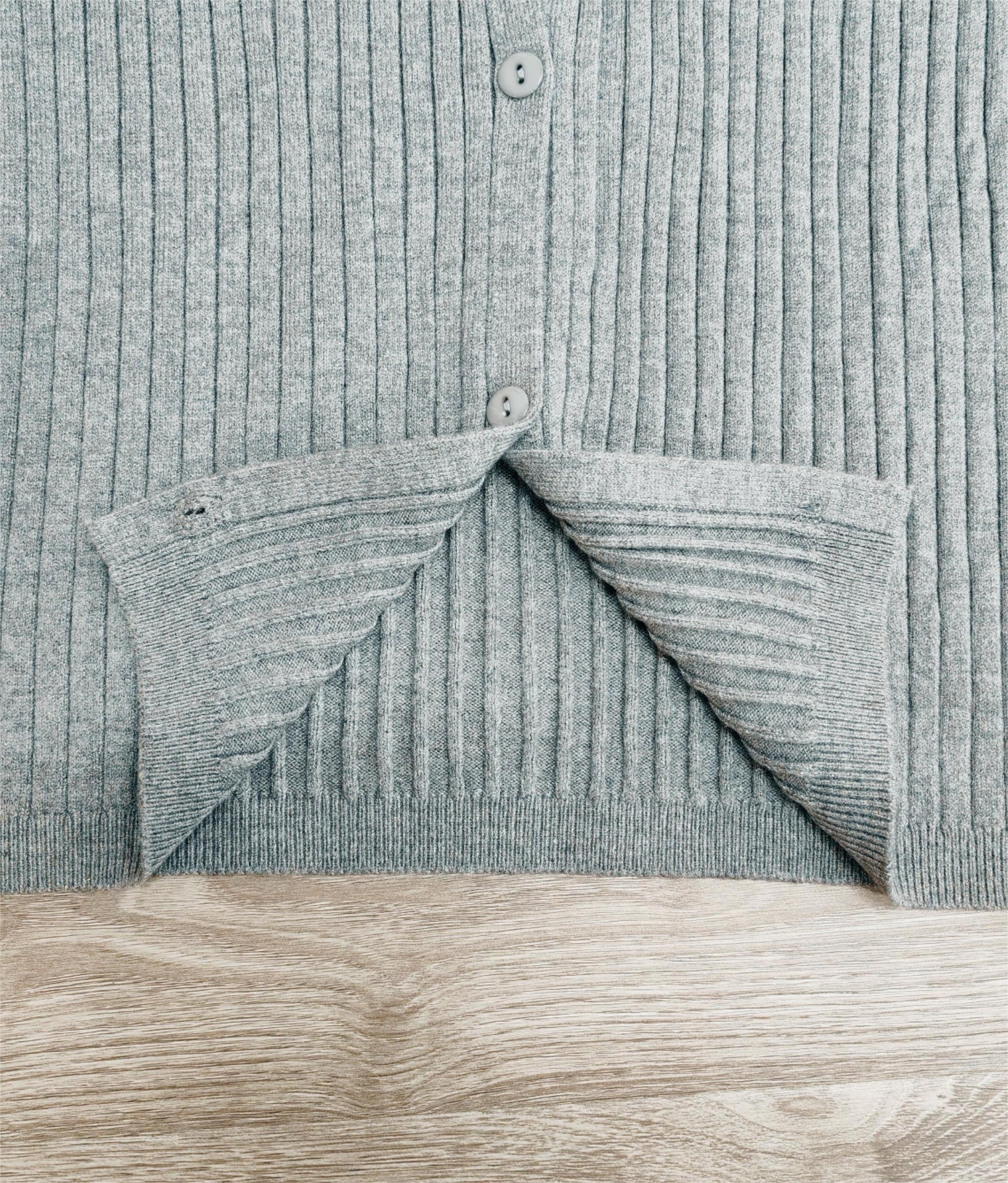 Naturlux® - Grauer einfarbiger Pullover mit langen Ärmeln