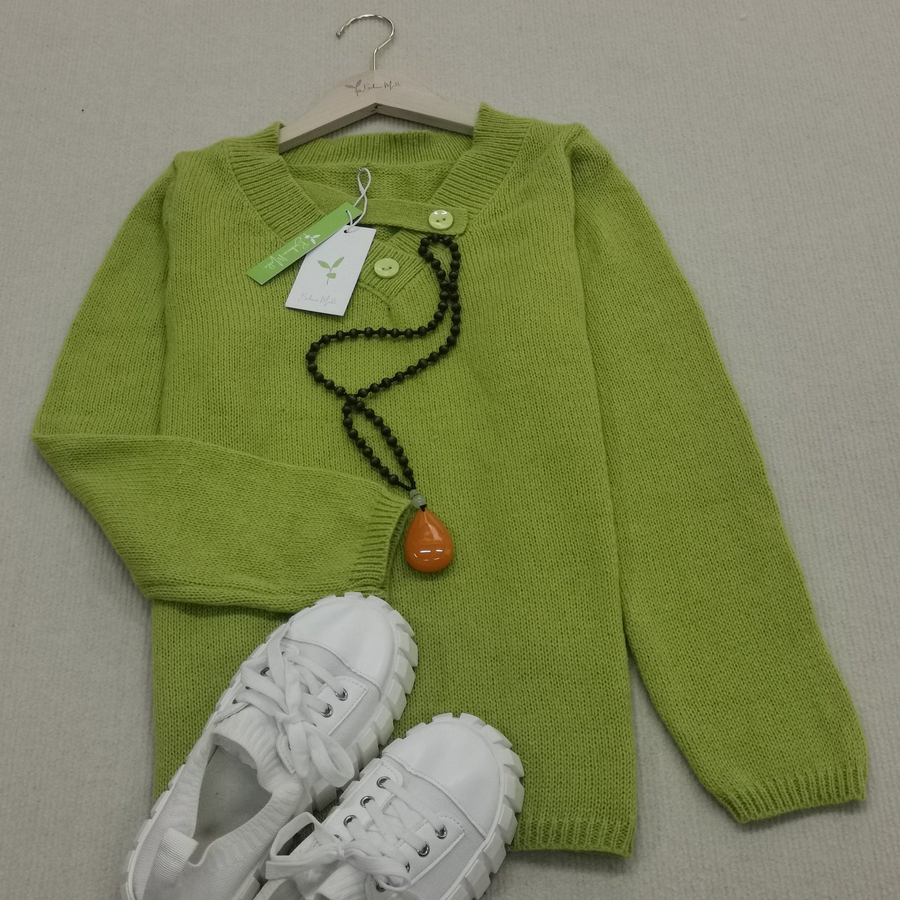 HerbstTrend® - Grüner einfarbiger Pullover mit V-Ausschnitt